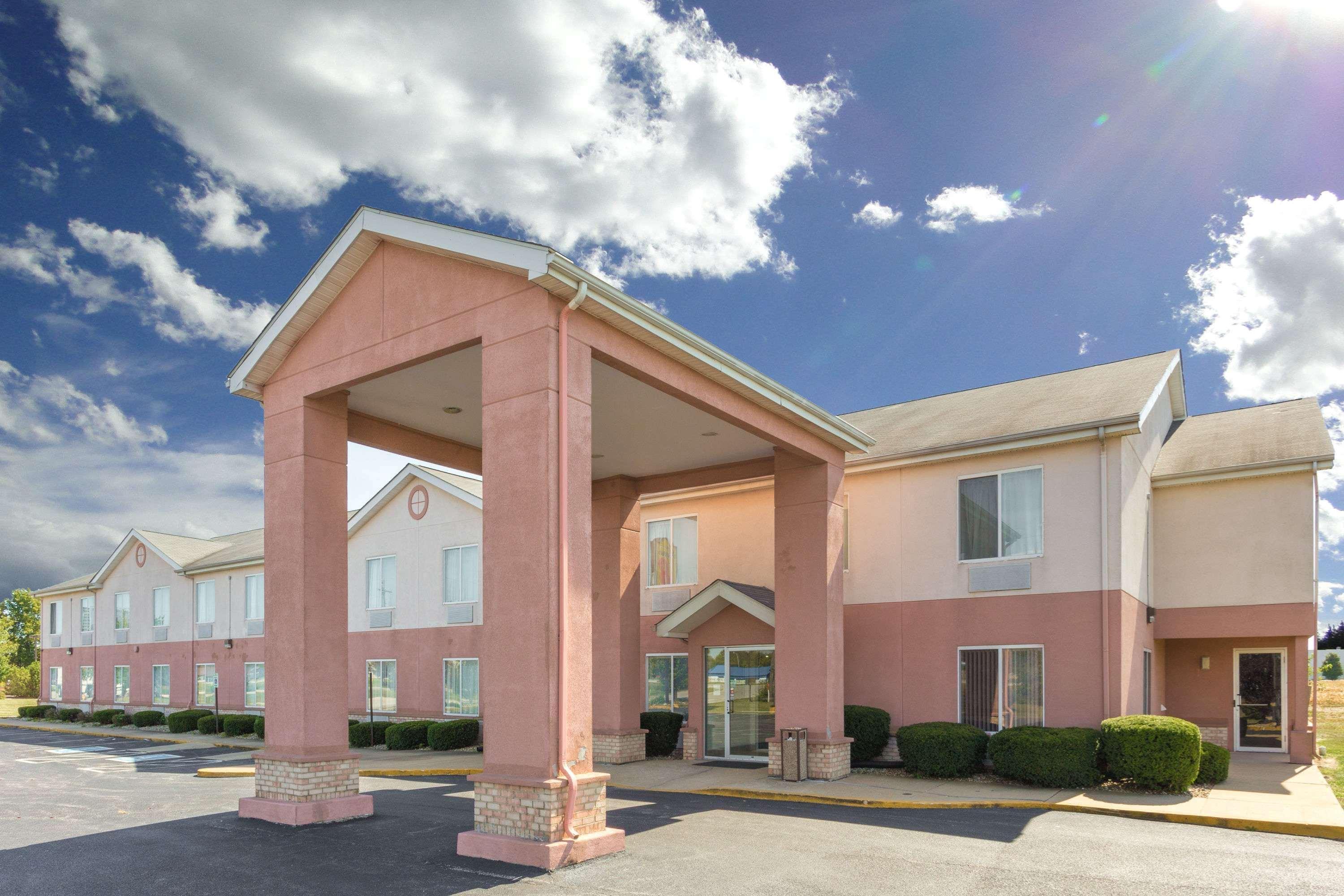 Super 8 By Wyndham Frankfort In Exterior foto